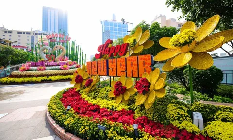 Đường hoa Tết 2026 ở TP.HCM mở cửa 8 ngày, giữ đại cảnh đến cuối tháng 3
