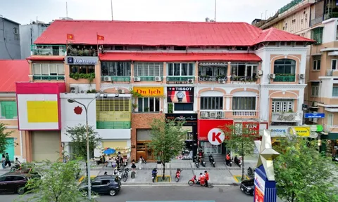 Ngắm loạt nhà cổ trung tâm TP.HCM 'khoác áo mới'