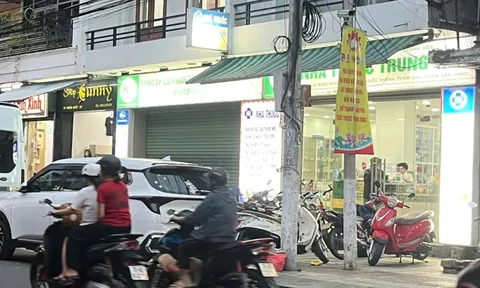 Công an xuất hiện tại trụ sở Công ty cổ phần Dược phẩm Khánh Hòa