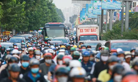 TP.HCM làm ‘làn sóng xanh’, gọt dải phân cách để giảm kẹt xe đường Cộng Hòa - Trường Chinh