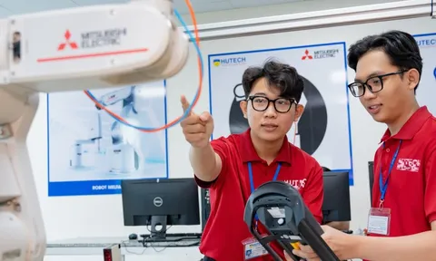 Thị trường lao động 2026 dự báo phân hóa, lương nhiều vị trí đi lùi, nhân sự số tăng nóng