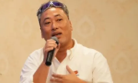 Đạo diễn Nguyễn Quang Dũng tuyển trợ lý không lương: Bất công hay hợp lý?