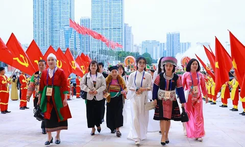 Đồng lòng đưa đất nước phát triển nhanh, bền vững