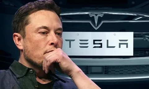 Elon Musk vừa tự 'bắn vào chân' Tesla
