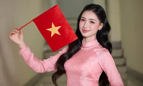 Hòa Minzy khoe năm 2025 rực rỡ với loạt thành tích khủng