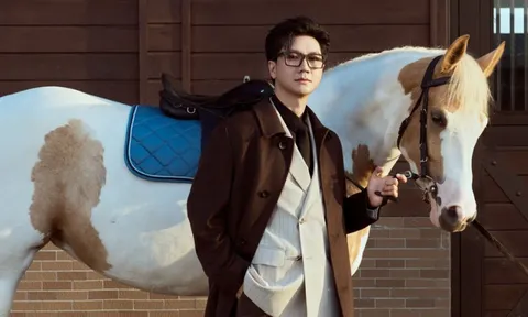 'Anh chú' MC Công Tố tung bộ ảnh ngựa, chưa gì đã thấy Tết Bính Ngọ rần rần