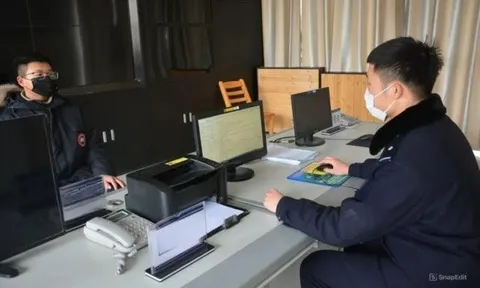 Cố tình để bị lừa chuyển khoản 750 triệu đồng 3 lần liên tiếp rồi báo cảnh sát, người đàn ông được khen thông minh