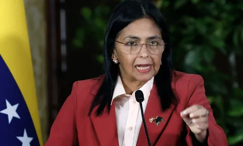 Nữ chính trị gia nắm vị trí lãnh đạo lâm thời Venezuela là ai?