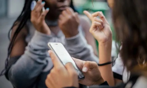 Hệ quả tâm lý khủng khiếp từ video bạo lực, tiêu cực