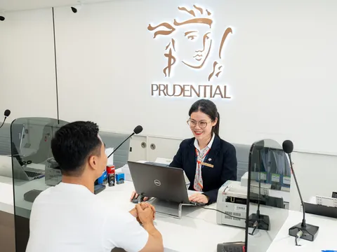 Prudential trao "món quà" chu toàn giải pháp bảo vệ sức khỏe cho cả gia đình dịp cuối năm