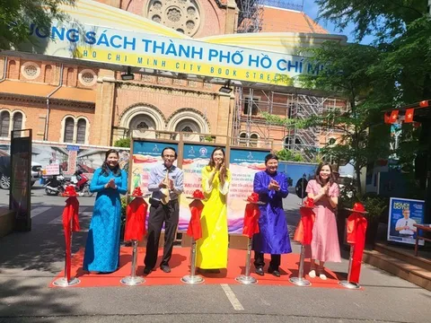 Trưng bày 100 tác phẩm của 20 nhiếp ảnh gia tại Triển lãm ảnh “Khoảnh khắc áo dài - Sài Gòn xưa và nay” năm 2025