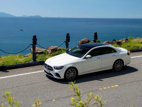 Sức hút của biểu tượng Mercedes-Benz E-Class đến từ đâu?