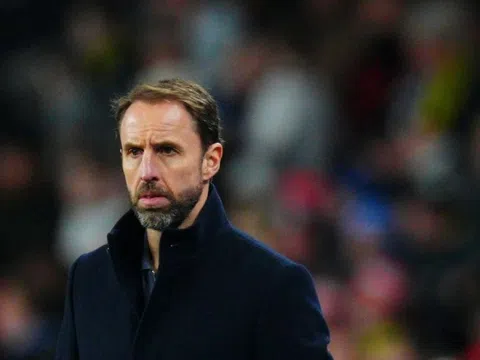 Southgate được nhắc đến sau khi Erik ten Hag bị sa thải