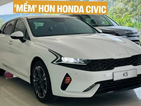 Kia K5 thanh lý còn từ 784 triệu tại đại lý, xe hạng D rẻ hơn cả Honda Civic hạng C bản tiêu chuẩn