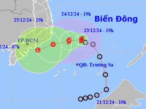 Bão số 10 hướng về biển Phú Yên đến Bà Rịa rồi suy yếu