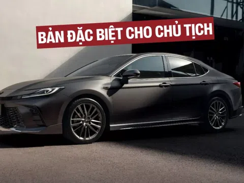 Toyota Camry thêm phiên bản đặc biệt: Nội thất toàn da thật và nhung, nút 'boss' cho sếp ngồi thoải mái, mạnh 194 mã lực