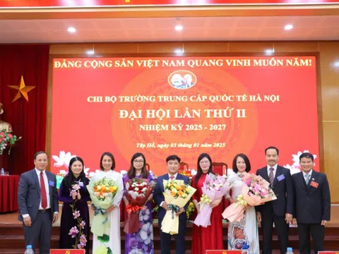 Đại hội Chi bộ Trường Trung cấp Quốc tế Hà Nội nhiệm kỳ 2025 - 2027 thành công tốt đẹp!