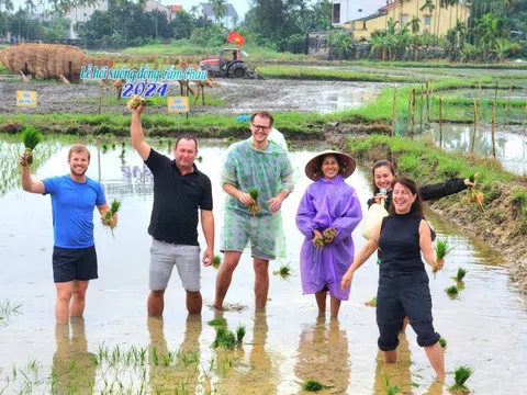 Thay “áo mới” cho nông thôn: Đột phá từ du lịch nông nghiệp