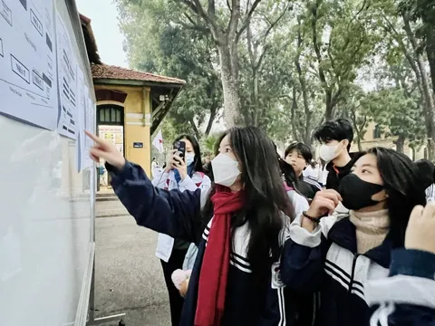 Chuyên gia giáo dục lên tiếng về Thông tư 'siết' dạy thêm, học thêm