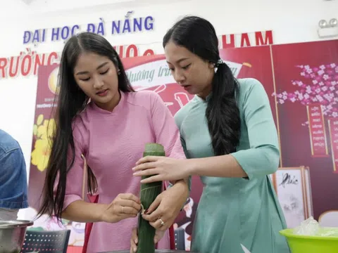 Hơn 200 sinh viên quốc tế thích thú trải nghiệm Tết Việt ở Đà Nẵng