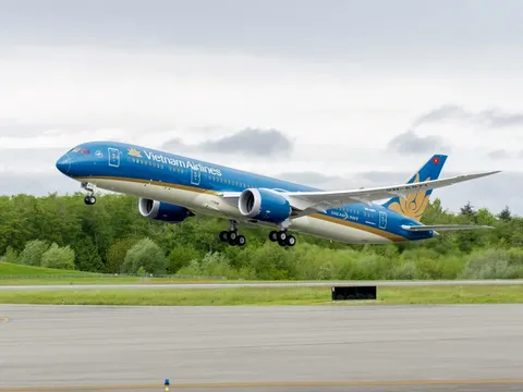 Vietnam Airlines chuyển hướng hạ cánh Đà Nẵng cấp cứu hành khách