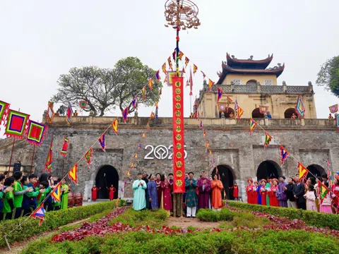 Tái hiện nghi lễ “Tống cựu nghinh tân” tại Khu di sản Hoàng thành Thăng Long