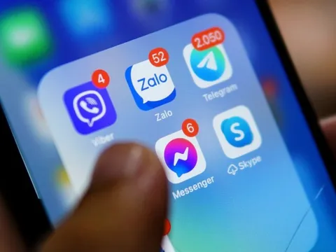 Trên Zalo và Messenger có tính năng này, bật lên giúp nhắn tin thoải mái mà không sợ bị người ngoài đọc được