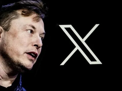 Elon Musk nói X sập do bị tấn công