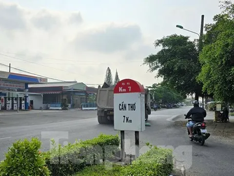Chủ tịch Cần Thơ yêu cầu giải quyết kiến nghị về các dự án chậm, kéo dài gây ảnh hưởng đến đời sống nhân dân