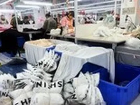 Nhà bán lẻ bỏ thị trường Mỹ khi bưu kiện nhỏ bắt đầu bị đánh thuế, Temu 'lách luật'