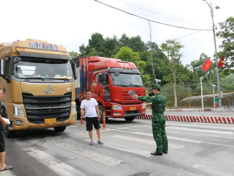 Cửa khẩu biên giới Lạng Sơn không nghỉ lễ