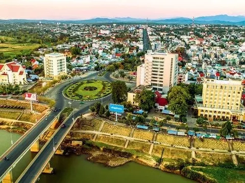 Từ một thị xã nhỏ bé, nghèo nàn, "lột xác" ngoạn mục, bứt phá thành đô thị năng động, phát triển