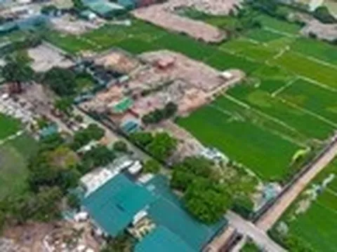 Đất nông nghiệp ở Hà Nội bị đổ thải 'tan nát', san gạt nham nhở như công trường