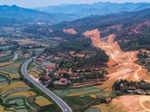 Cận cảnh cao tốc 11.000 tỉ kết nối giao thương với Trung Quốc dần 'lộ diện'