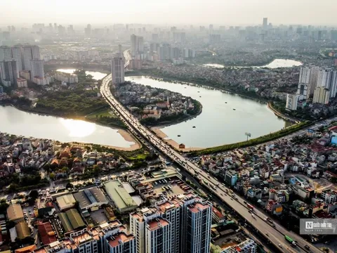 Điều chỉnh kịch bản tăng trưởng 3 quý, bảo đảm GDP năm 2025 đạt 8% trở lên