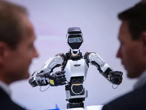 Cuộc đua sản xuất robot hình người