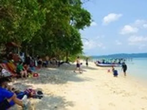 Hết lỗi tại trời