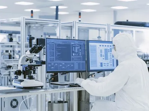 Thủ tướng yêu cầu DNNN tiên phong chuyển đổi số, góp sức cho 2 mục tiêu 100 năm