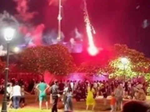 Yêu cầu Huế làm rõ vụ bắn súng thần công 'lạc' vào khu vực khán giả