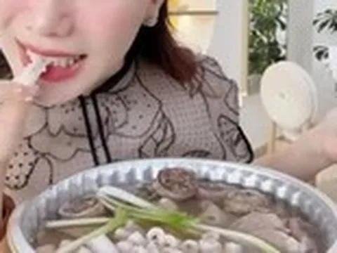 Nhiều TikToker bị gọi tên vì lòng se điếu
