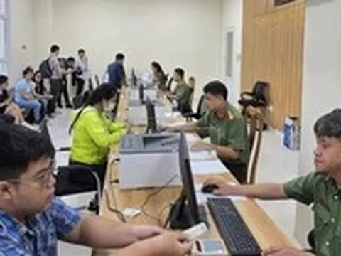 TP.HCM tổ chức góp ý dự thảo sửa đổi, bổ sung Hiến pháp 2013 qua VNeID