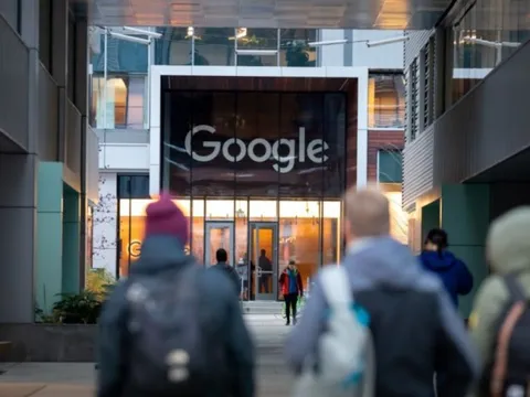 Google khóc thét, người dùng chuyển sang hỏi AI thay vì tìm kiếm