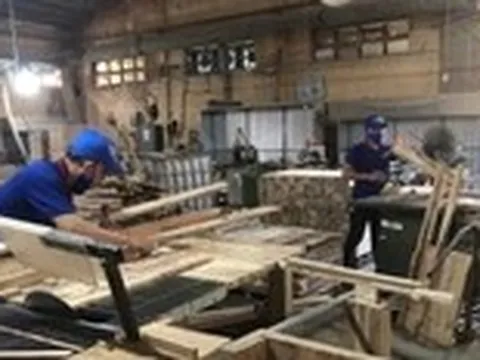 Doanh nghiệp lên tiếng về giá điện tăng, nhiều nơi gồng mình giữ giá bán