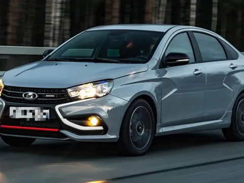 Xe Lada của Nga xếp đầy bãi, sắp bán cho người Việt: Giá rất rẻ, xe rất bền nhưng số đông sẽ chọn xe khác?