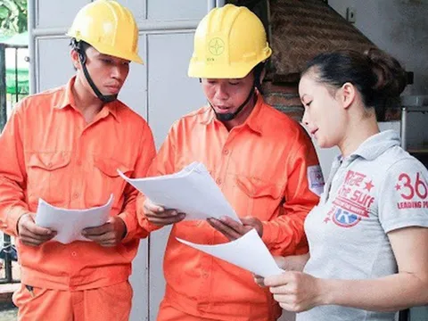 Tăng giá điện: Người dân lo áp lực, doanh nghiệp sợ ‘đu’ phí