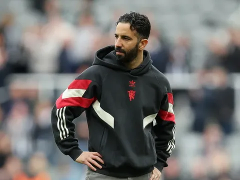 Man Utd đưa ra quyết định về tương lai của HLV Amorim