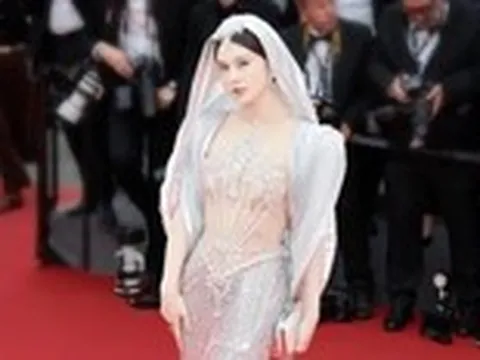 Sao Trung Quốc không có phim vẫn đến Cannes làm màu