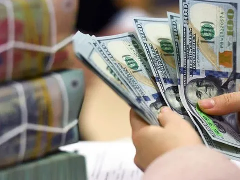 Ngày 16/5: Ngân hàng Nhà nước tiếp tục giảm tỷ giá USD, giá đô la tự do lao dốc