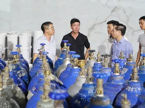 Phá đường dây cực lớn sản xuất, mua bán 65 tấn khí cười