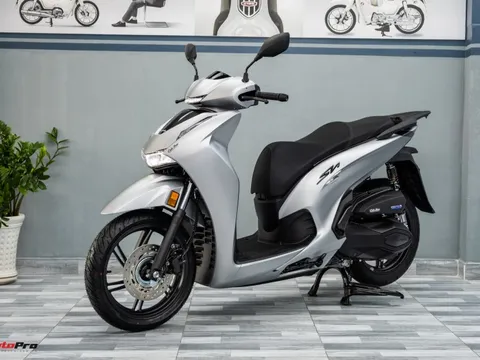 Lô Honda SH 350i 2025 nhập Ý đầu tiên về Việt Nam: Giá nước ngoài từ 174 triệu, bản tương tự ở Việt Nam chỉ 151 triệu đồng